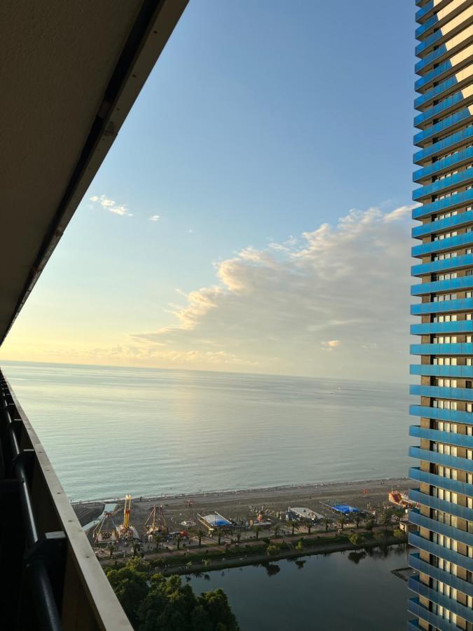 The Best Beach Aparthotel Orbi City Batumi Bagian luar foto