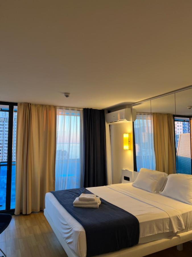 The Best Beach Aparthotel Orbi City Batumi Bagian luar foto
