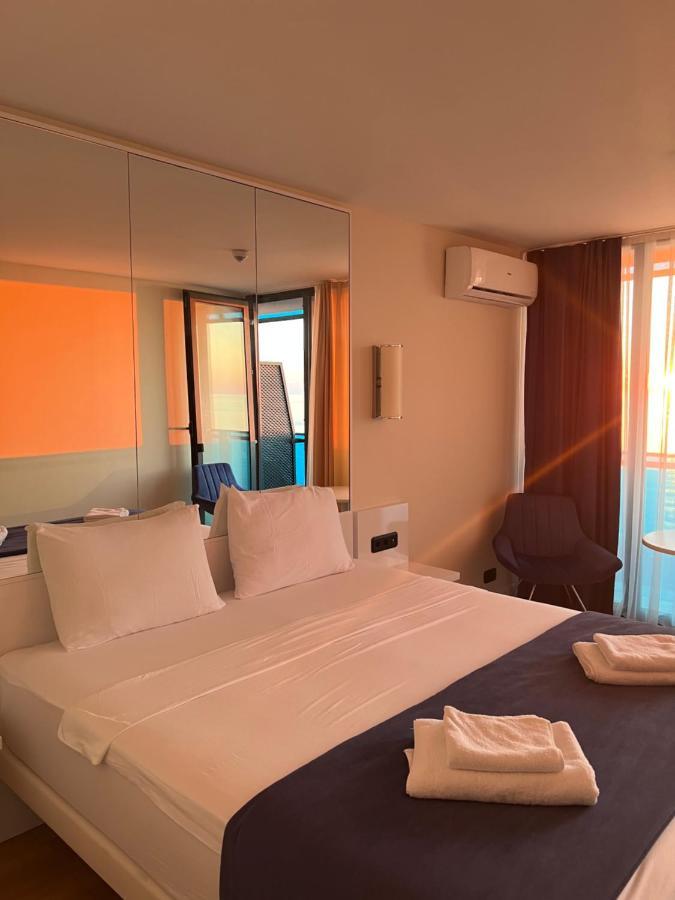 The Best Beach Aparthotel Orbi City Batumi Bagian luar foto