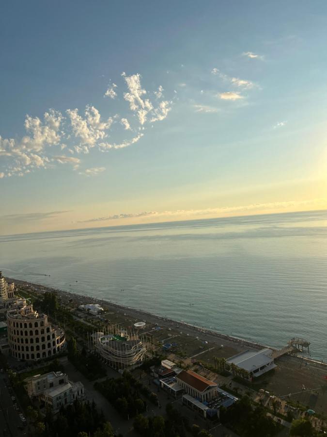 The Best Beach Aparthotel Orbi City Batumi Bagian luar foto