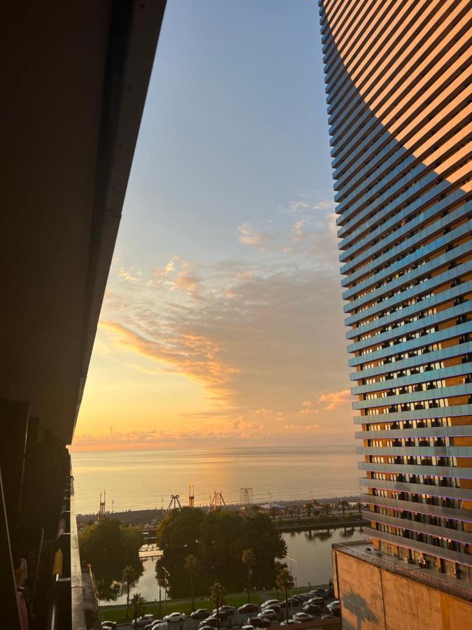 The Best Beach Aparthotel Orbi City Batumi Bagian luar foto